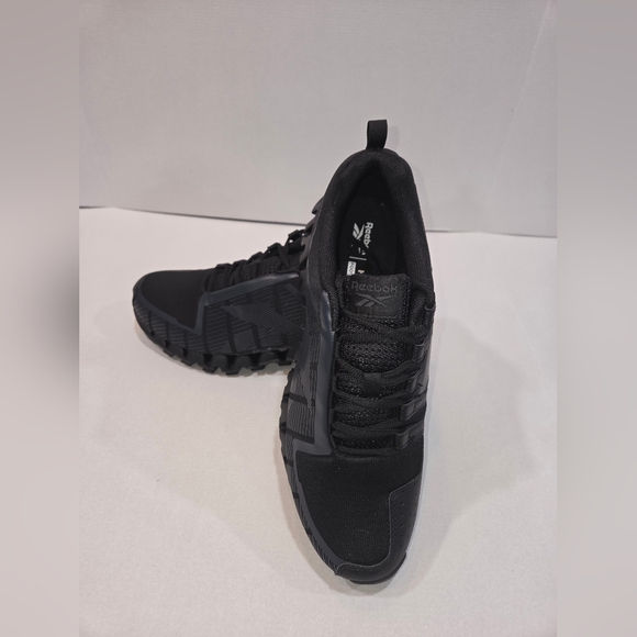 Reebok ZigTech Black Athletic Shoes - Picture 2 of 5
